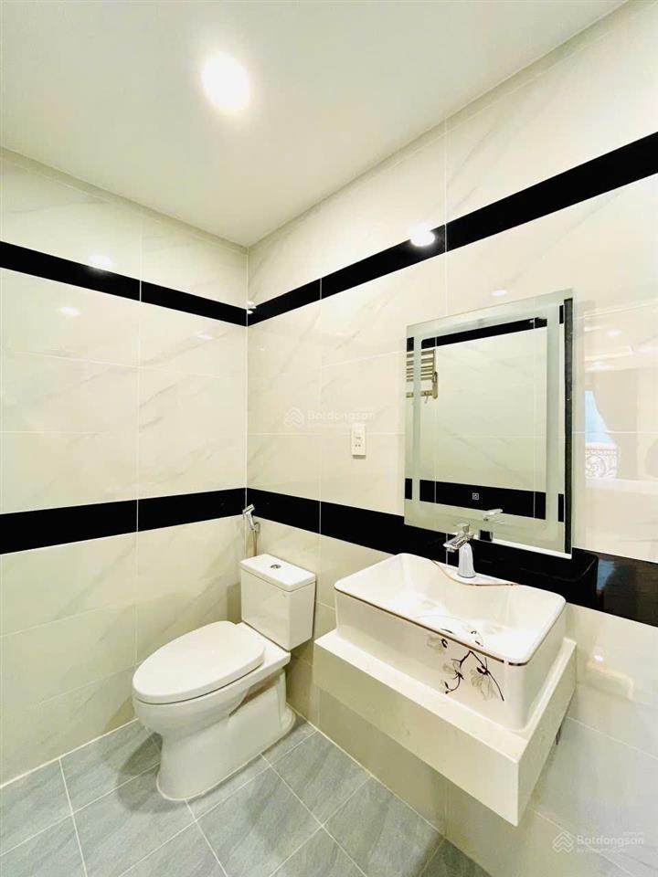 Bán nhà đường xe hơi ngủ trong nhà 5pn, 5wc, 4 tầng tại huỳnh khương an, 9,75 tỷ, 46m2