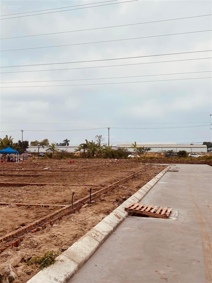 Cần bán đất đấu giá x2 làn 2 có vỉa hè dt 67,4m mt 5,2m đường rộng 8m cách sáp mai võng la đahn