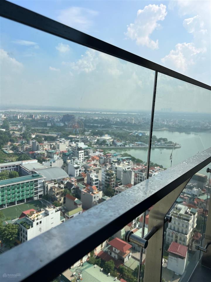 Bán căn góc 4 ngủ heritage west lake 187m2  view đẹp tầng cao  full đồ  sổ lâu dài  36,2 tỷ