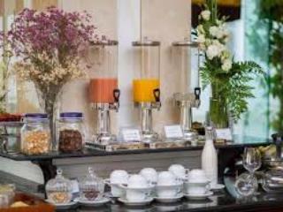 Làm việc chính chủ, rẻ nhất thị trường. khách sạn 4 sao mặt phố ba đình, lô góc, view hồ, bể bơi