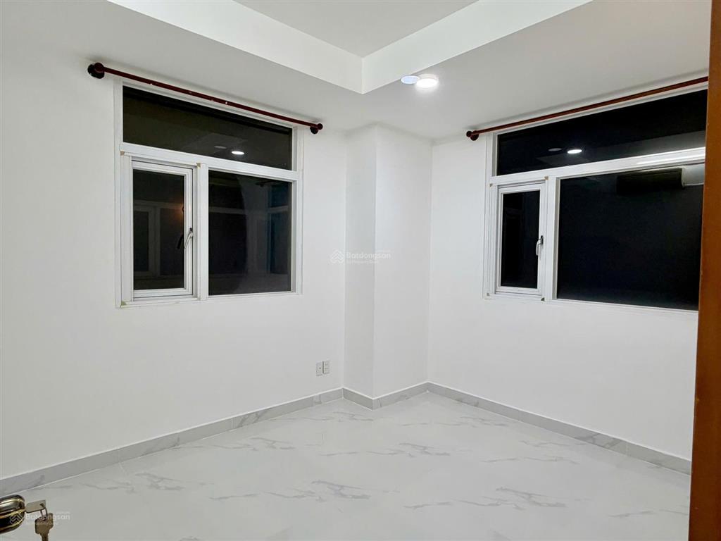 Cần bán nhanh căn hộ hoàng kim thế gia, q.bình tân, căn góc 83m23pn2wc full nội thất đẹp, sổ hồng