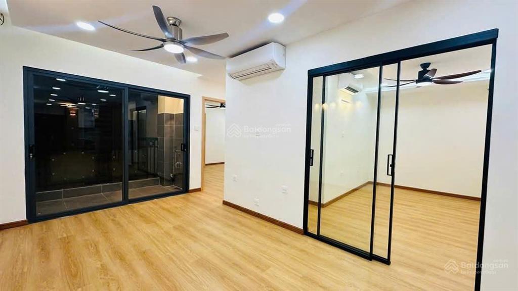 Chuyển công tác cần bán nhanh căn hộ phúc yên 1, tân bình, 104m2 3pn2wc căn góc nhà mới, có sổ