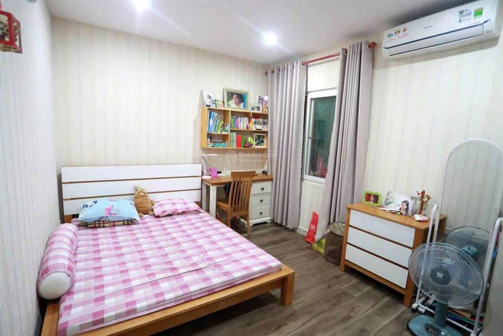 Cần bán nhanh căn hộ chung cư phúc yên 1, quận tân bình, căn góc 118m23pn2wc full nội thất, có sổ
