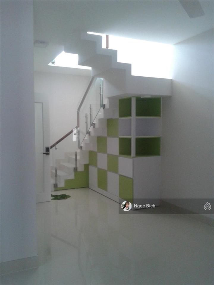 Cần bán nhà hoàng quốc việt, quận 7, giá hợp lý 23 tỷ, hợp đồng thuê tốt gọi 0931 155 ***