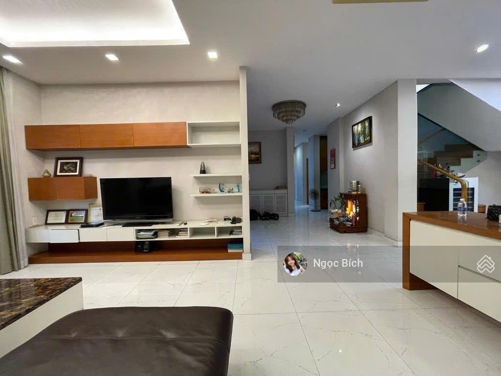 Cần bán biệt thự vip phú gia pmh quận 7, giá 85 tỷ tốt nhất thị trường, gọi 0931 155 ***