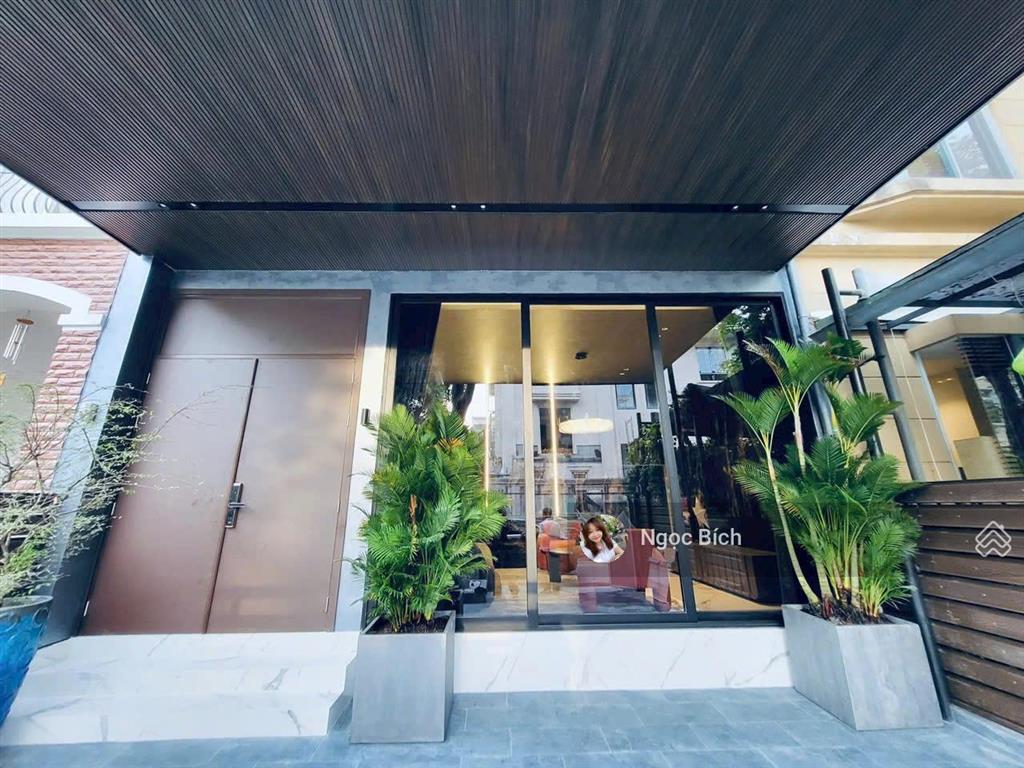 Cần bán mỹ giang  phú mỹ hưng giá bán 42.5 tỷ, giá tốt nhất thị trường,  0931 155 ***