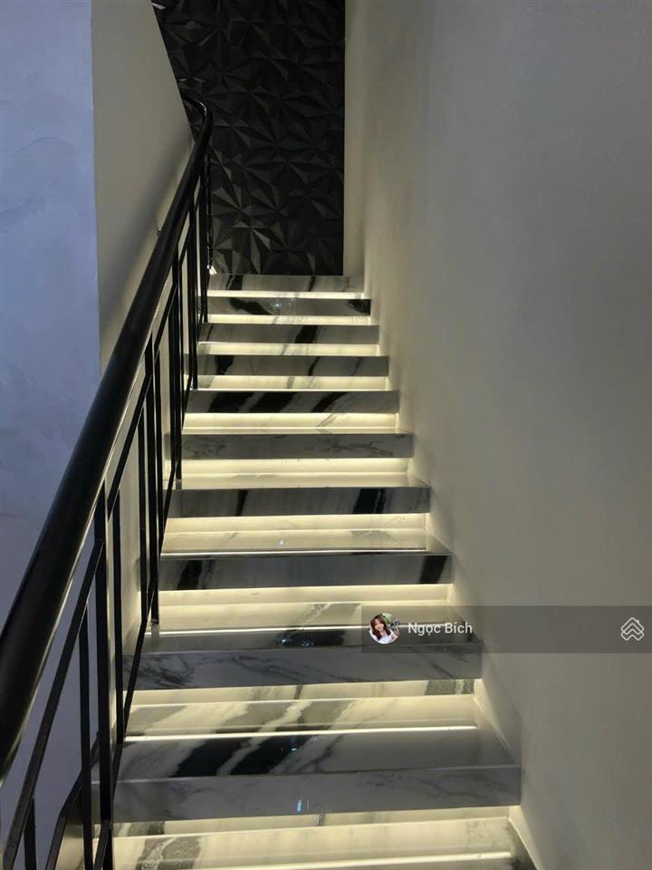 Cần bán mỹ giang  phú mỹ hưng giá bán 42.5 tỷ, giá tốt nhất thị trường,  0931 155 ***