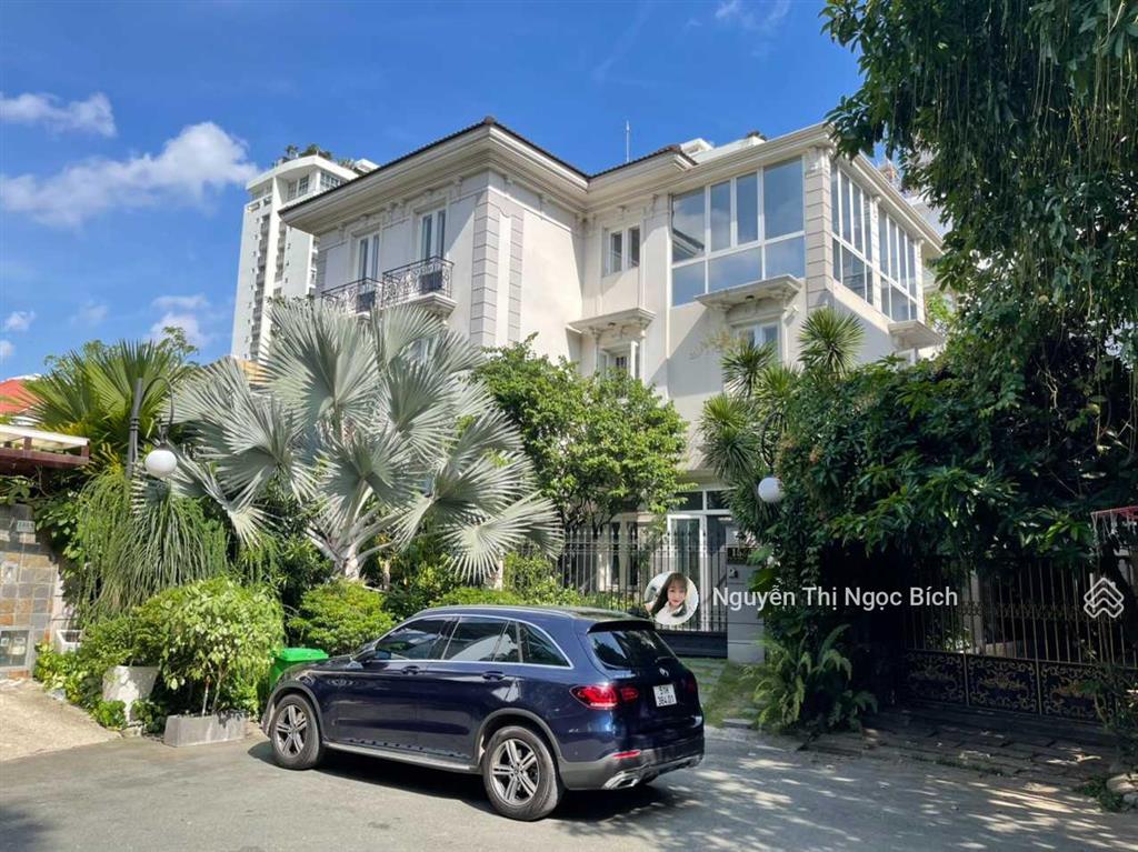 Cần bán biệt thự góc nam thiên, phú mỹ hưng, quận 7, giá thấp nhất khu, nhà hồ bơi và nội thất mới