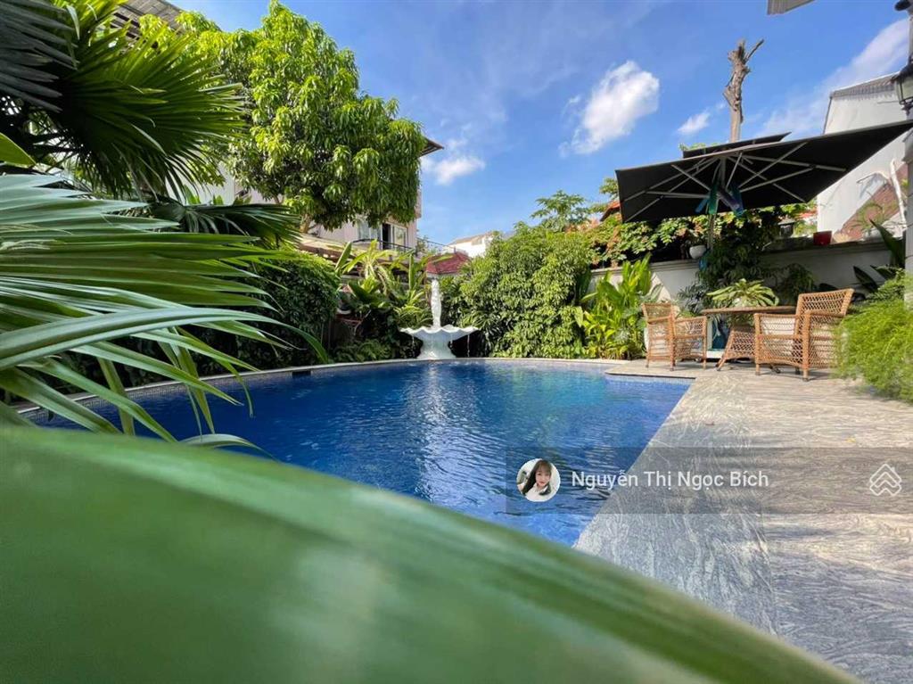 Cần bán biệt thự góc nam thiên, phú mỹ hưng, quận 7, giá thấp nhất khu, nhà hồ bơi và nội thất mới