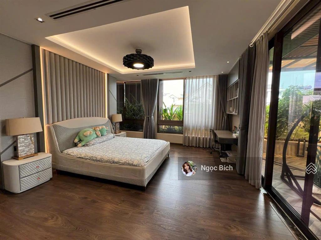 Bán căn góc hai mặt tiền biệt thự đơn lập nam thông 3, phú mỹ hưng nhà đẹp giá đầu tư 103 tỷ có tl