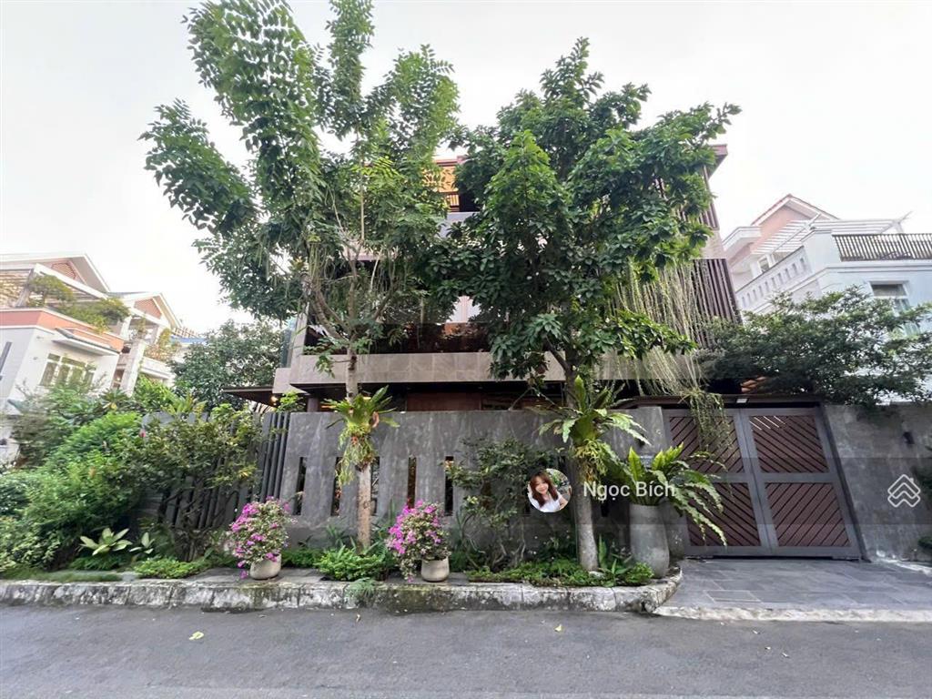 Bán căn góc hai mặt tiền biệt thự đơn lập nam thông 3, phú mỹ hưng nhà đẹp giá đầu tư 103 tỷ có tl