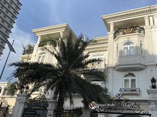 Bán biệt thự cityland quận 7, giá 46 tỷ, nhà đẹp có thang máy giá chỉ bàng nhà thô