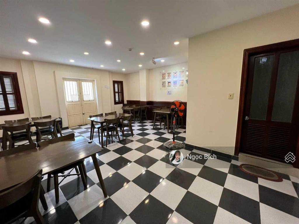 Bán gấp nhà phố hưng phước đường lê văn thiêm giá 37,5 tỷ, nổi bật thị trường, có hợp đồng thuê