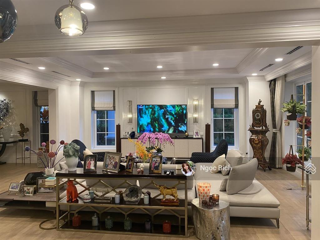 Cần bán biệt thự chateau vip nhất phú mỹ hưng  giá tốt nhất thị trường 209 tỷ. hiện trạng thô