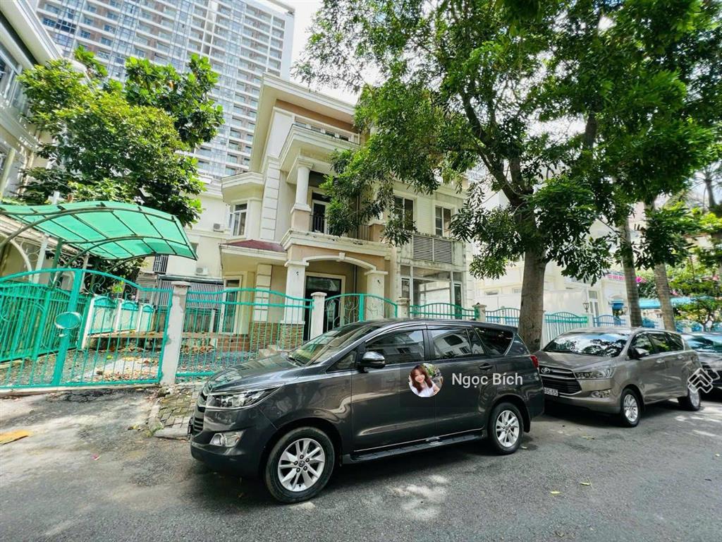 Bán biệt thự đơn lập mỹ văn phú mỹ hưng giá tốt nhất chỉ 104 tỷ! gọi 0931 155 *** bích để xem nhà