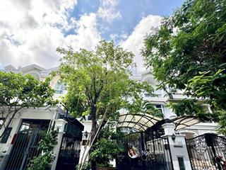 Bán biệt thự mỹ phú 3, giá cực chất 38,5 tỷ, 126 m2, 4pn, 4wc, q7, hcm