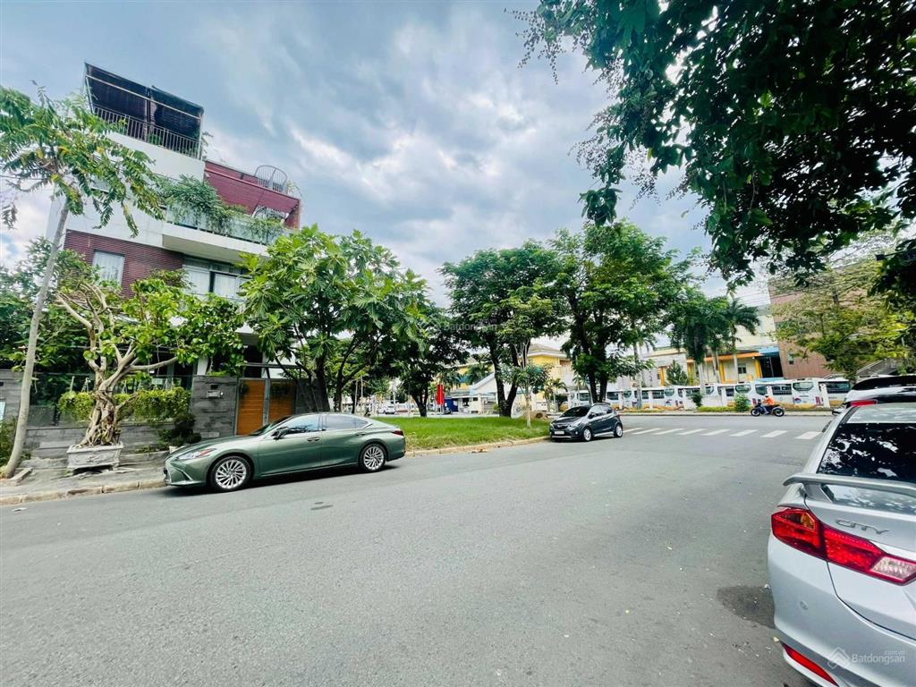 Cần tiền bán gấp biệt thự cao cấp nam đô, nhà đẹp, 2 mặt tiền giá tốt thị trường 55 tỷ