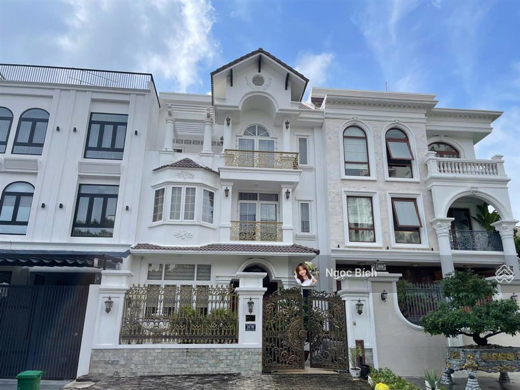 Cần tiền bán gấp biệt thự cao cấp nam đô, nhà đẹp, 2 mặt tiền giá tốt thị trường 55 tỷ