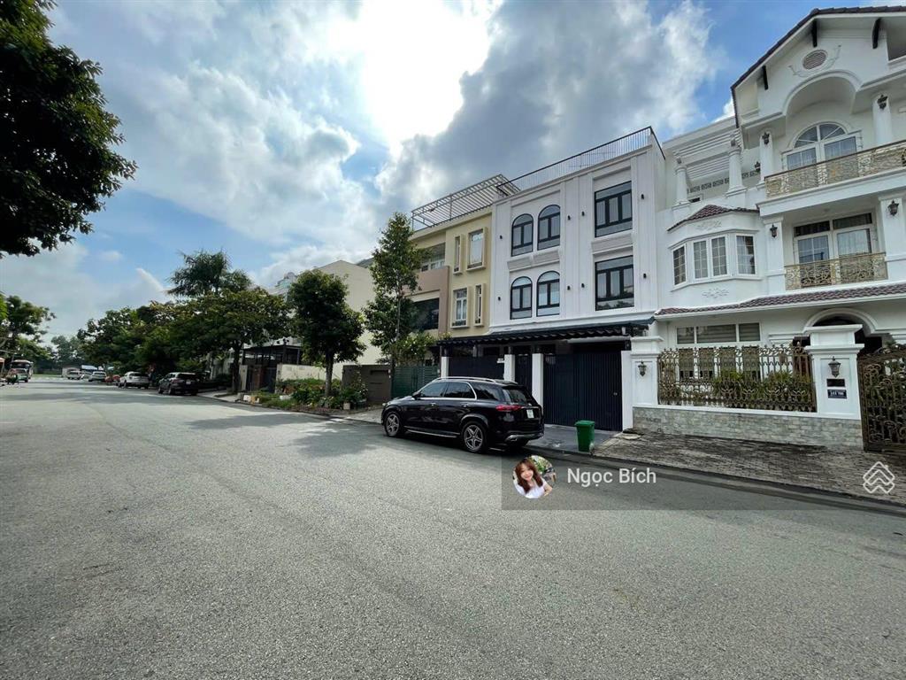 Cần tiền bán gấp biệt thự cao cấp nam đô, nhà đẹp, 2 mặt tiền giá tốt thị trường 55 tỷ