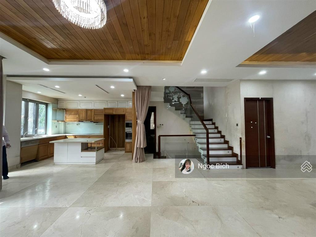 Cần tiền bán gấp biệt thự cao cấp nam đô, nhà đẹp, 2 mặt tiền giá tốt thị trường 55 tỷ