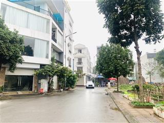 Bán gần 200m2 đất mặt tiền 10m phân lô sở dầu, hồng bàng tầm 50tr/m.