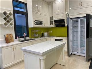 Bán căn xẻ khe paris, vinhomes imperia hoàn thiện thang máy 19,x tỷ.