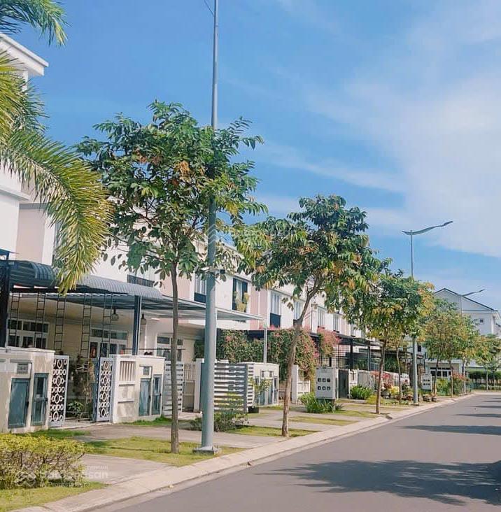 Bán gấp nhà phố 7x20m khu vườn thiên đàng 2, 4 phòng ngủ đang cho thuê, full nội thất