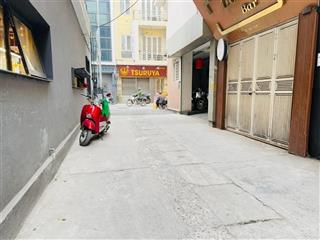 Nhà phố đội cấn 208m2, 3 tầng, 15m ra phố, ngõ rộng 5m, ô tô 16 chỗ vào nhà, 3 thoáng giá 37 tỷ