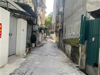 Nhà lạc long quân 75m*5t, mt 5.6m, lô góc, ngõ 3m ô tô 7 chỗ vào nhà, 30m ra phố, sân chơi cạnh nhà