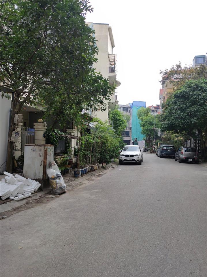 Nhà phố lý nam đế 66m2*5t, mt 4.8m, lô góc 3 thoáng, ngõ rộng 10m, 2 ô tô tránh, sân rộng trước nhà