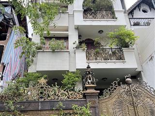 Biệt thự đẹp đường trần não, quận 2. dt
15x24m, 360m2. có thang máy, full nội thấ...
70 tỷ 360 m2