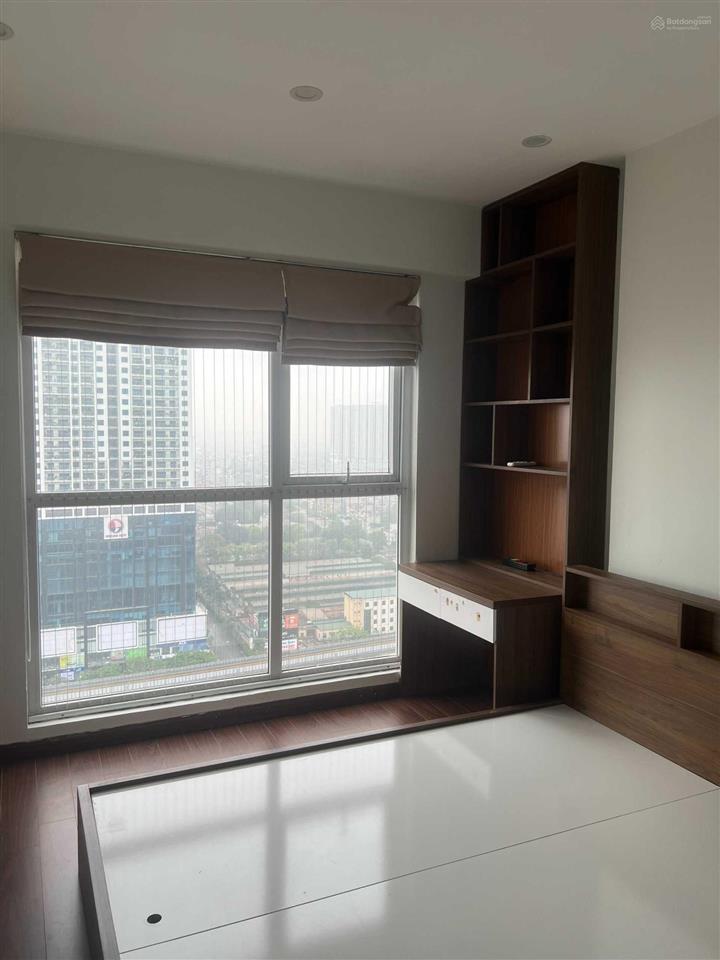 Chính chủ cho thuê căn hộ tại dự án 90 nguyễn tuân ban công đn mát mẻ  0985 746 ***
