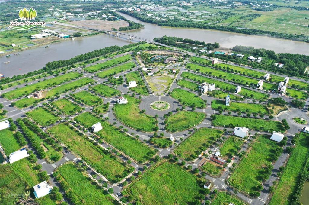 Khách cần bán lô d2.14 đường lớn 20m 85m2, view sông, chính đông giá tốt 2.550 tỷ, sổ sẵn