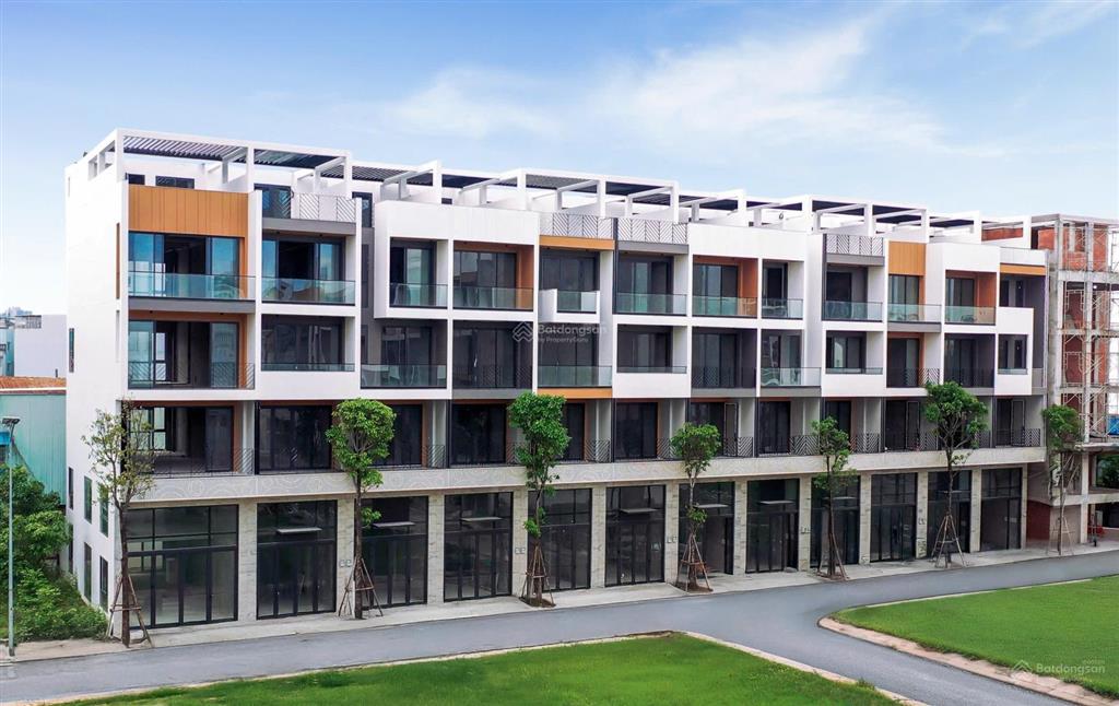 Nhà phố 2 mặt tiền đ. an dương vương, bình tân, 1 trệt 1 lửng 3 lầu, ngân hàng cho vay 70%