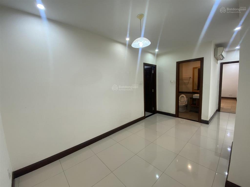 Cần bán căn hộ him lam riverside 110m2 view đẹp, lầu trung giá 7.9tỷ có sổ hồng,  0937 781 ***