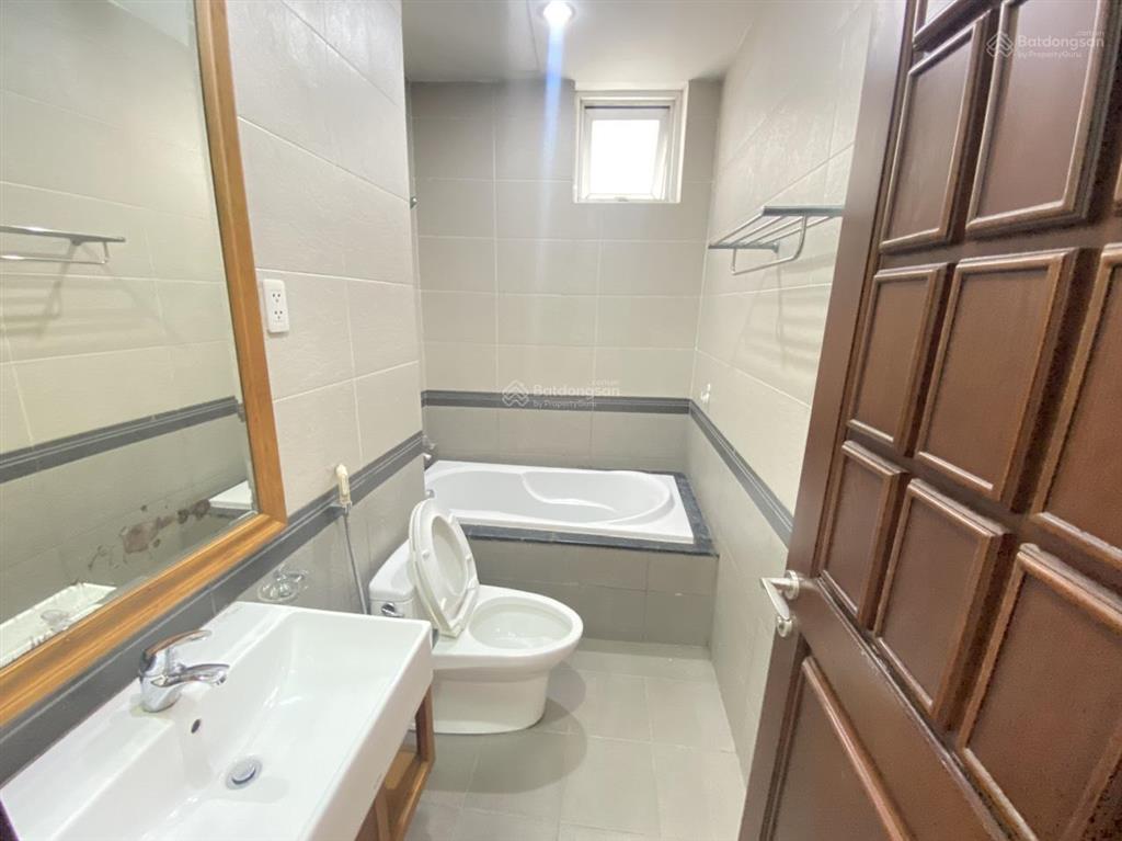 Cần bán căn hộ him lam riverside 110m2 view đẹp, lầu trung giá 7.9tỷ có sổ hồng,  0937 781 ***