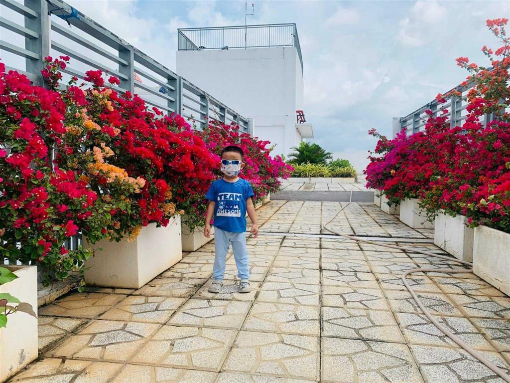 Cần bán gấp căn 1pn 49m2 có ban công chung cư thủ thiêm garden giá chỉ 2 tỷ 700
