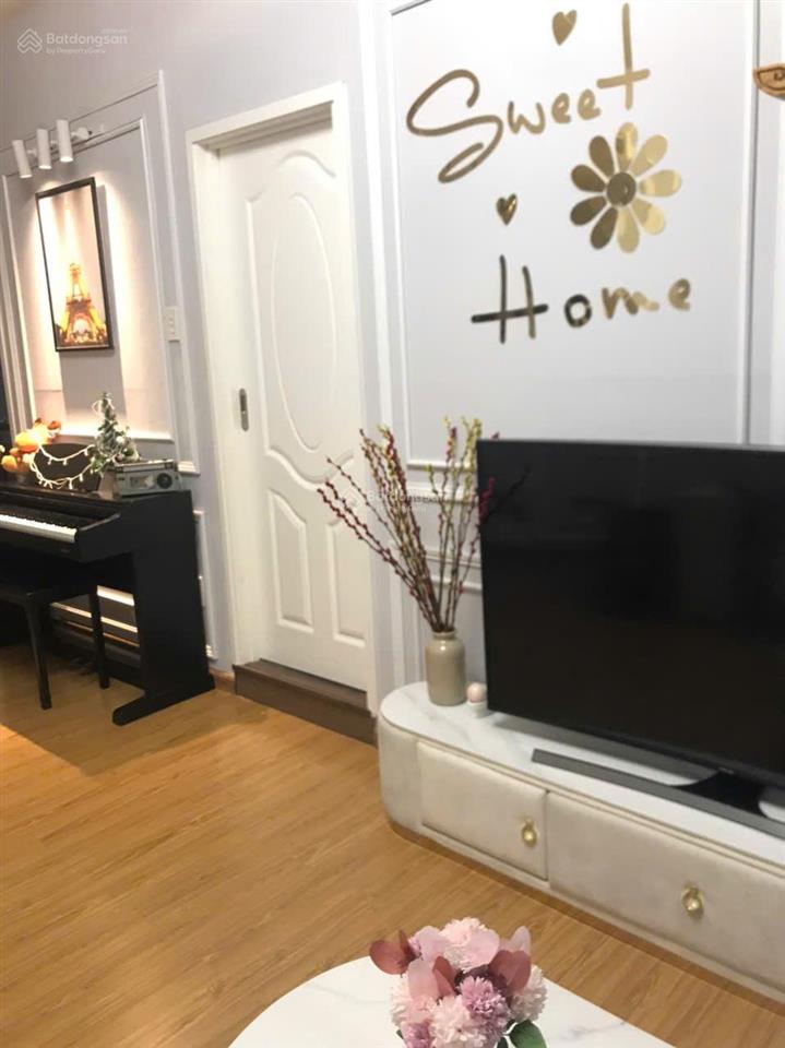 Cần bán nhanh căn 2pn 1wc chung cư flora anh đào 56m2 giá 2tỷ900, nội thất cơ bản