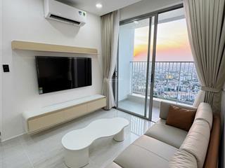Cho thuê căn 2pn full nội thất như hình, view ban công tầng cao, nhìn trọn tdm