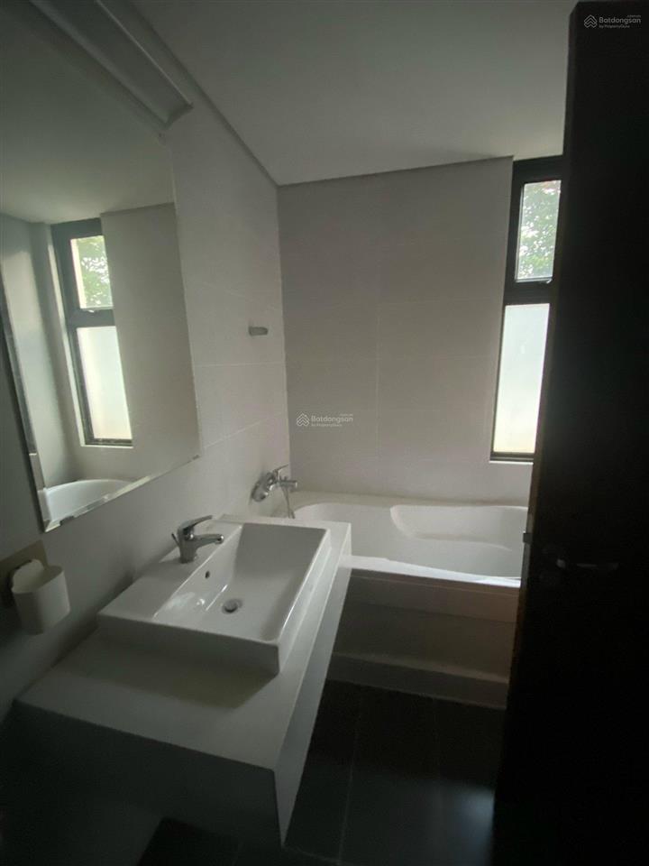 Năng hải villas  cho thuê siêu phẩm mặt hồ vinhomes thăng long, 256m2, giá từ 14tr, 0973 931 ***