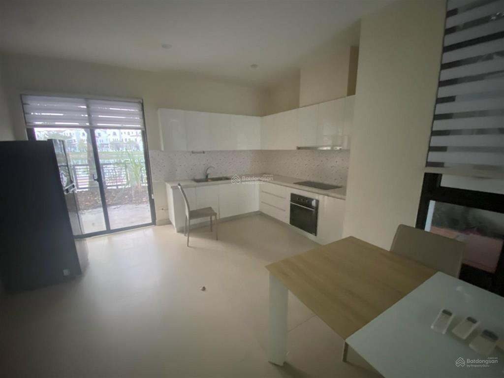 Năng hải villas  cho thuê siêu phẩm mặt hồ vinhomes thăng long, 256m2, giá từ 14tr, 0973 931 ***