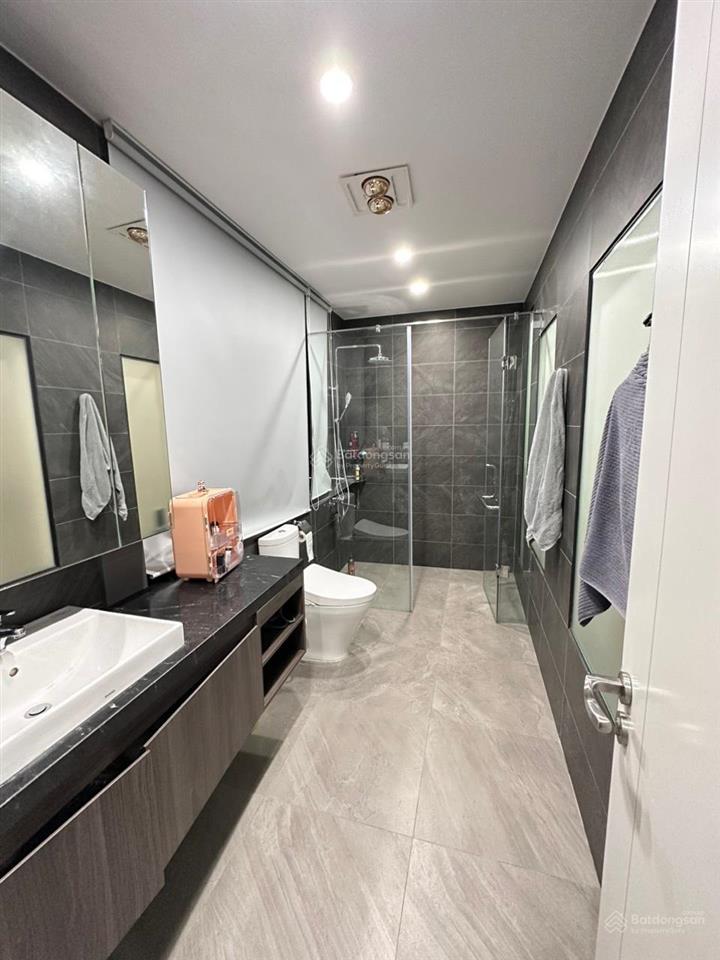 Chính chủ bán nhanh lô góc btsl 183m2, full đồ rời giá 28 tỷ.  0973 931 ***  năng hải villas