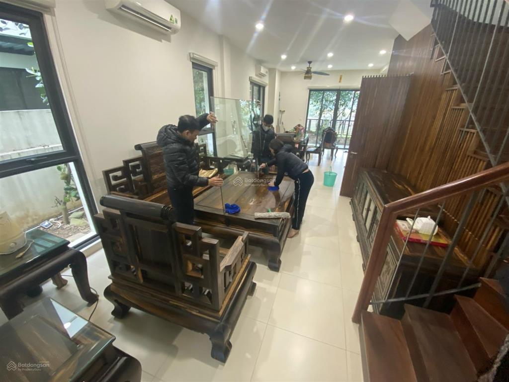 Năng hải villas  xác thực chính chủ  cần bán gấp btsl lô góc mặt hồ, nội thất cao cấp 38 tỷ 194m2