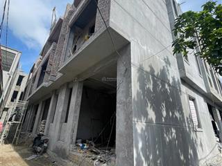 Bán nhà lực hành thông ra văn cao