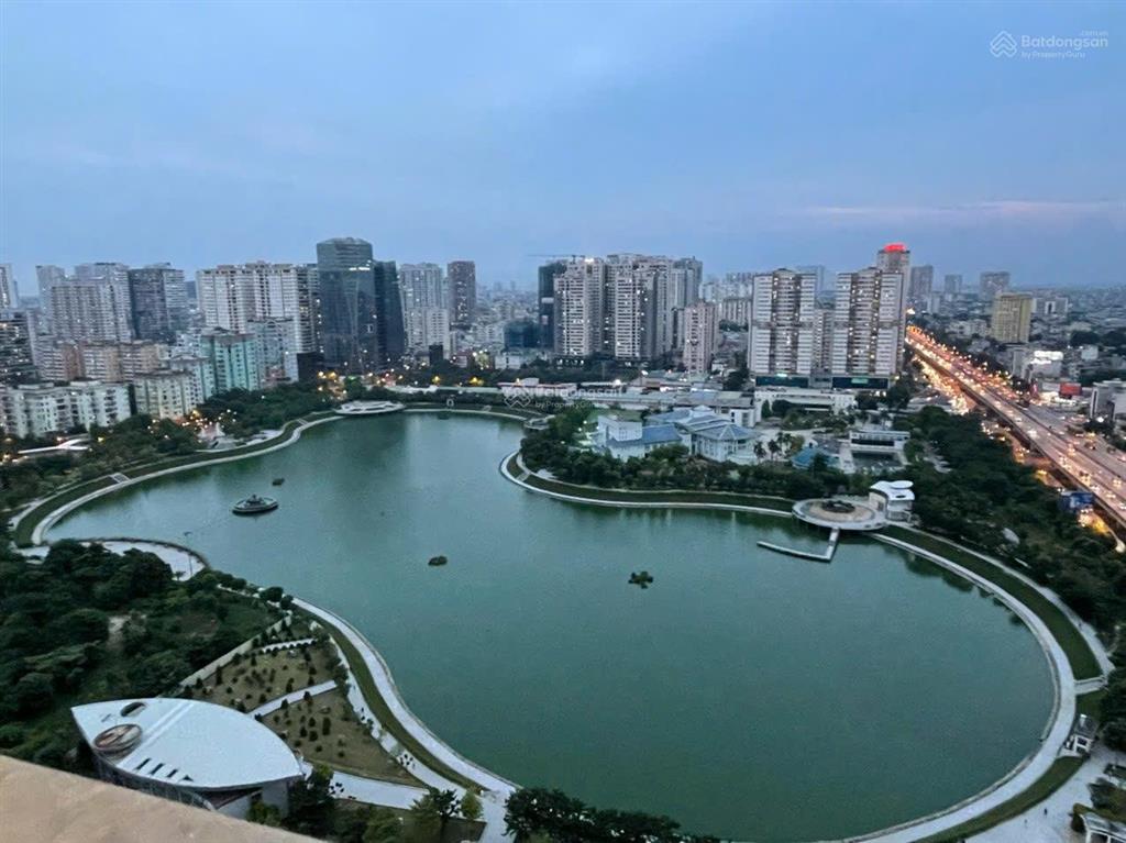 Chính chủ cho thuê căn hộ c3 100m2 3 phòng ngủ view hồ đủ đồ chỉ cần kéo vali tới ở giá 21tr/ tháng