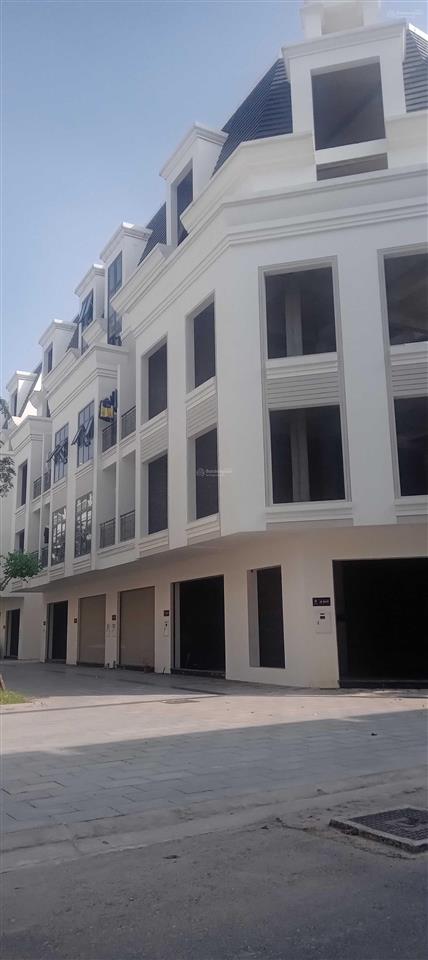 Chính chủ cần cho thuê nhà liền kề nguyên căn đã hoàn thiện mặt đường đại lộ hoàng gia