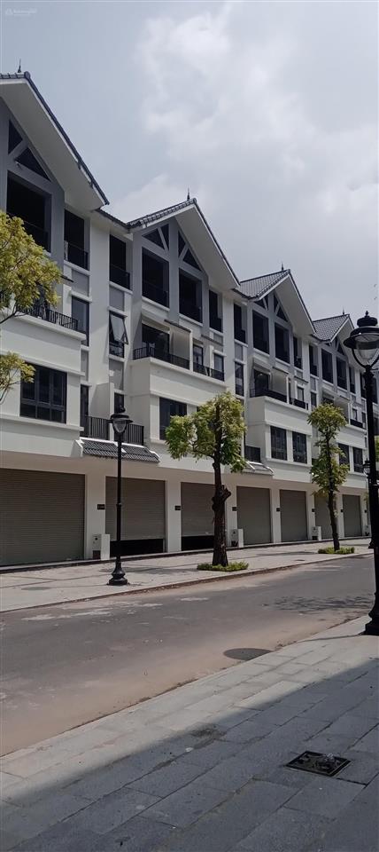 Chính chủ bán liền kề đông dương diện tích 100m2 xây 4,5 tầng mặt tiền 5m đường 17m