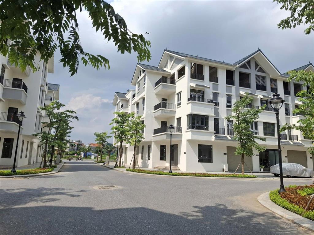 Chính chủ bán liền kề đông dương diện tích 100m2 xây 4,5 tầng mặt tiền 5m đường 17m