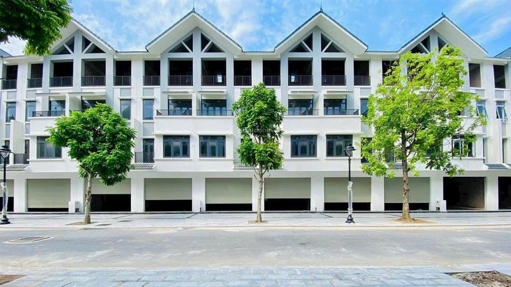 Chính chủ cho thuê nhà hoàn thiện có thang máy, phù hợp làm văn phòng