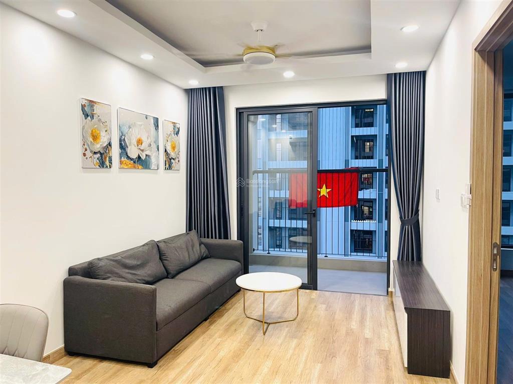 Chuyển công việc chủ bán căn hộ 2pn 73m full nội thất tại the wisteria